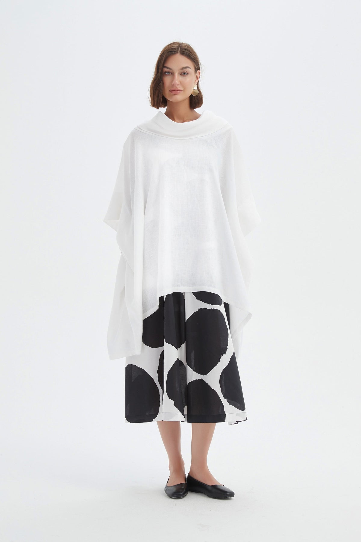 Tirelli - Oversized Collar Linen Poncho - Various Colours