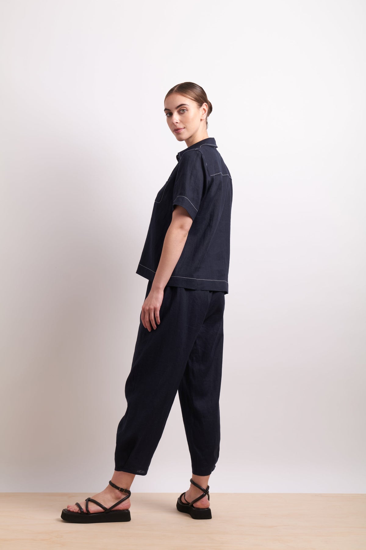 NERIS - In Contrast Pant - Indigo
