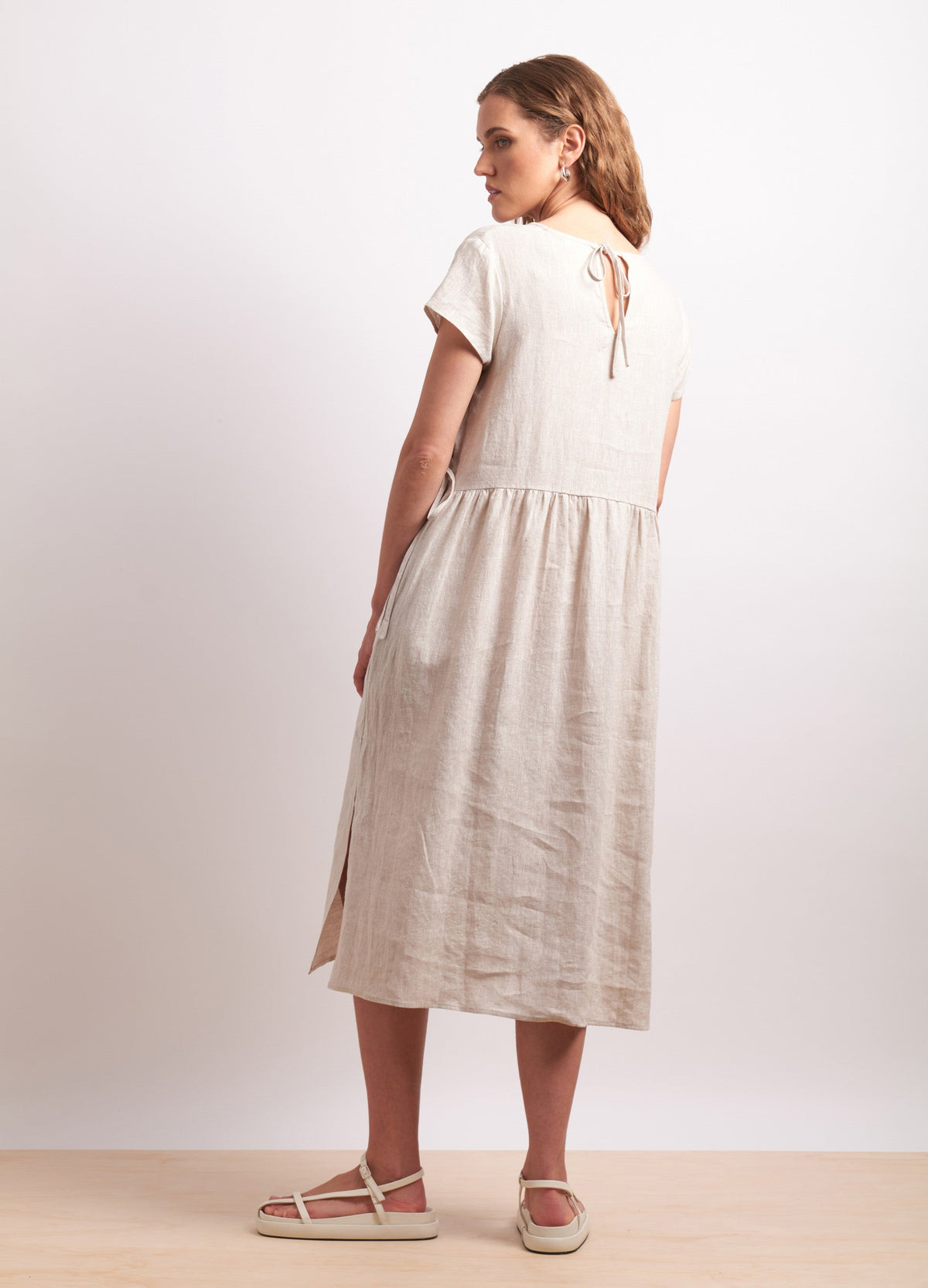 NERIS - Drawn In Dress - Sesame