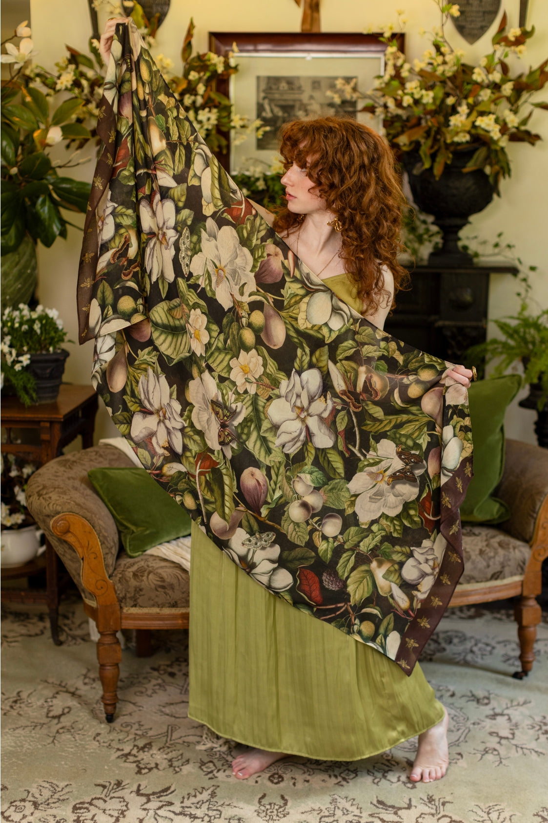 Market Of Stars - Fleur De Lune Scarf - Floral Print & Bees
