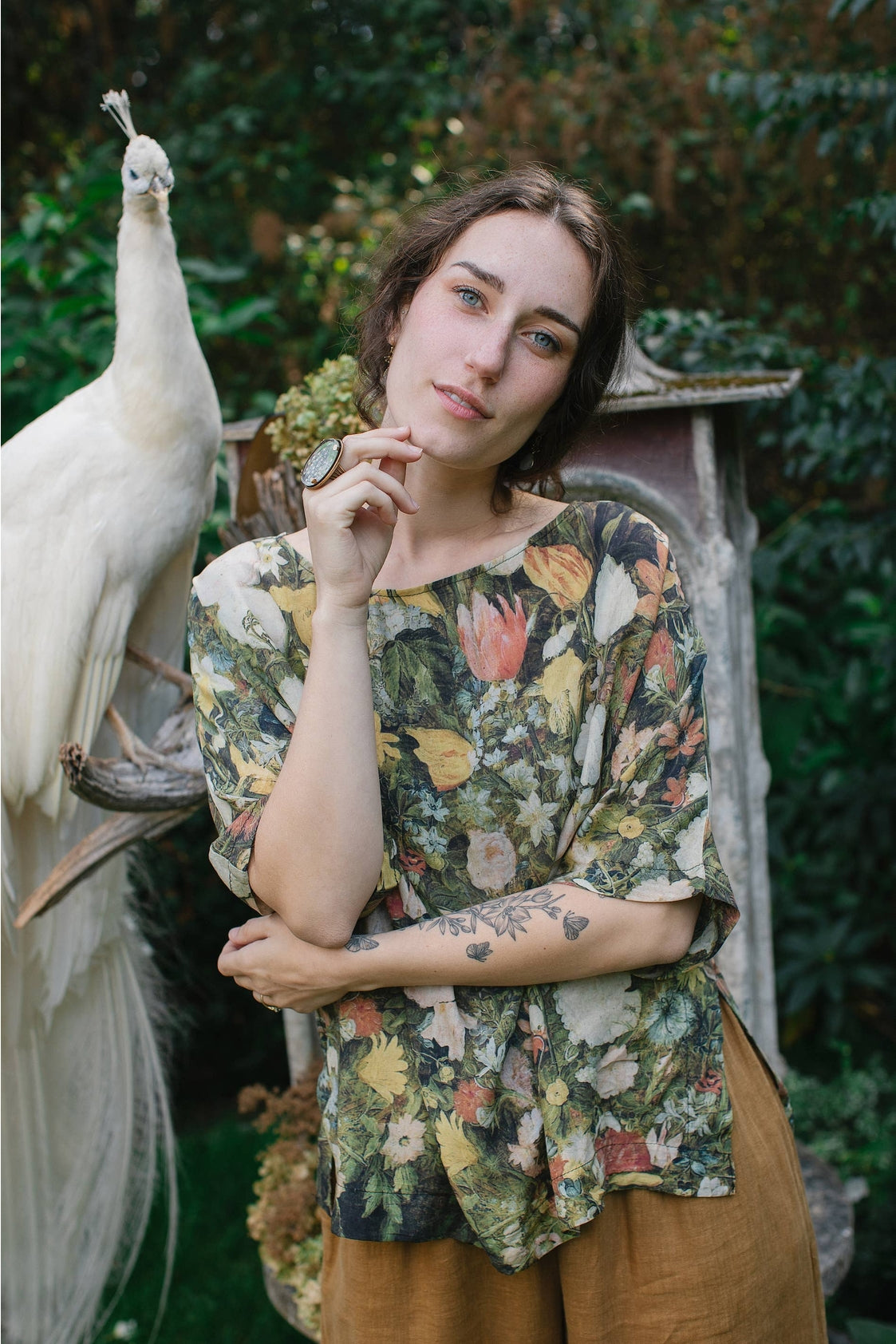 Market Of Stars - I Dream in Flowers - Tee Luxe Print Tunic Top - Bee Trim