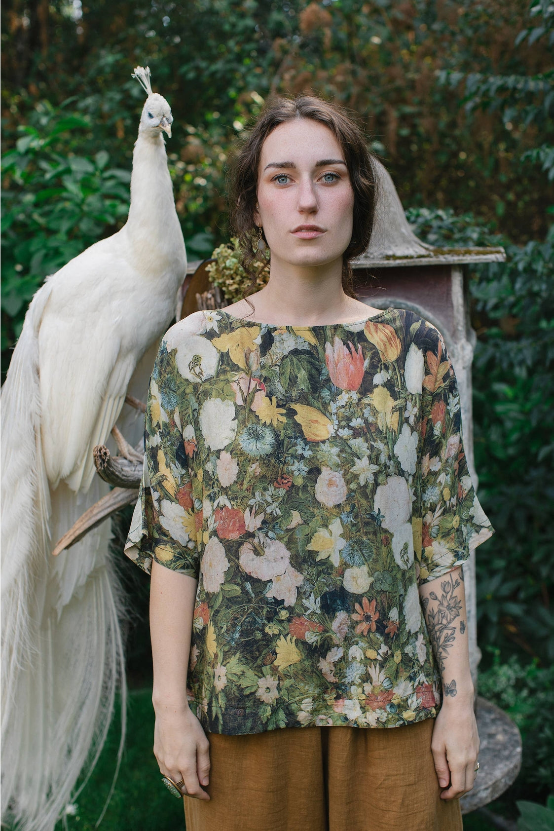 Market Of Stars - I Dream in Flowers - Tee Luxe Print Tunic Top - Bee Trim