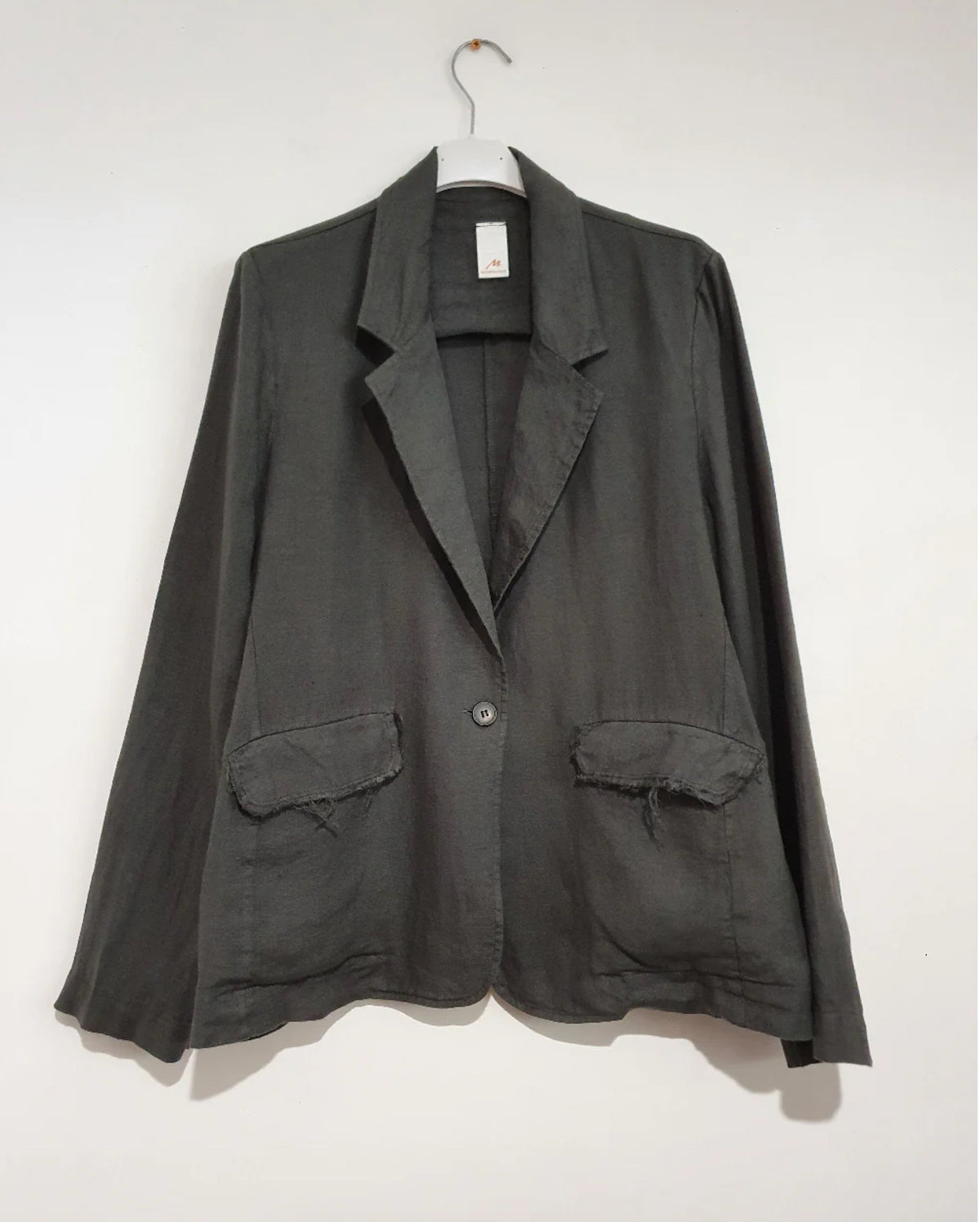 Montaigne - Saint-Cloud Relaxed Fit Linen Blazer with Raw Seams - Various Colours