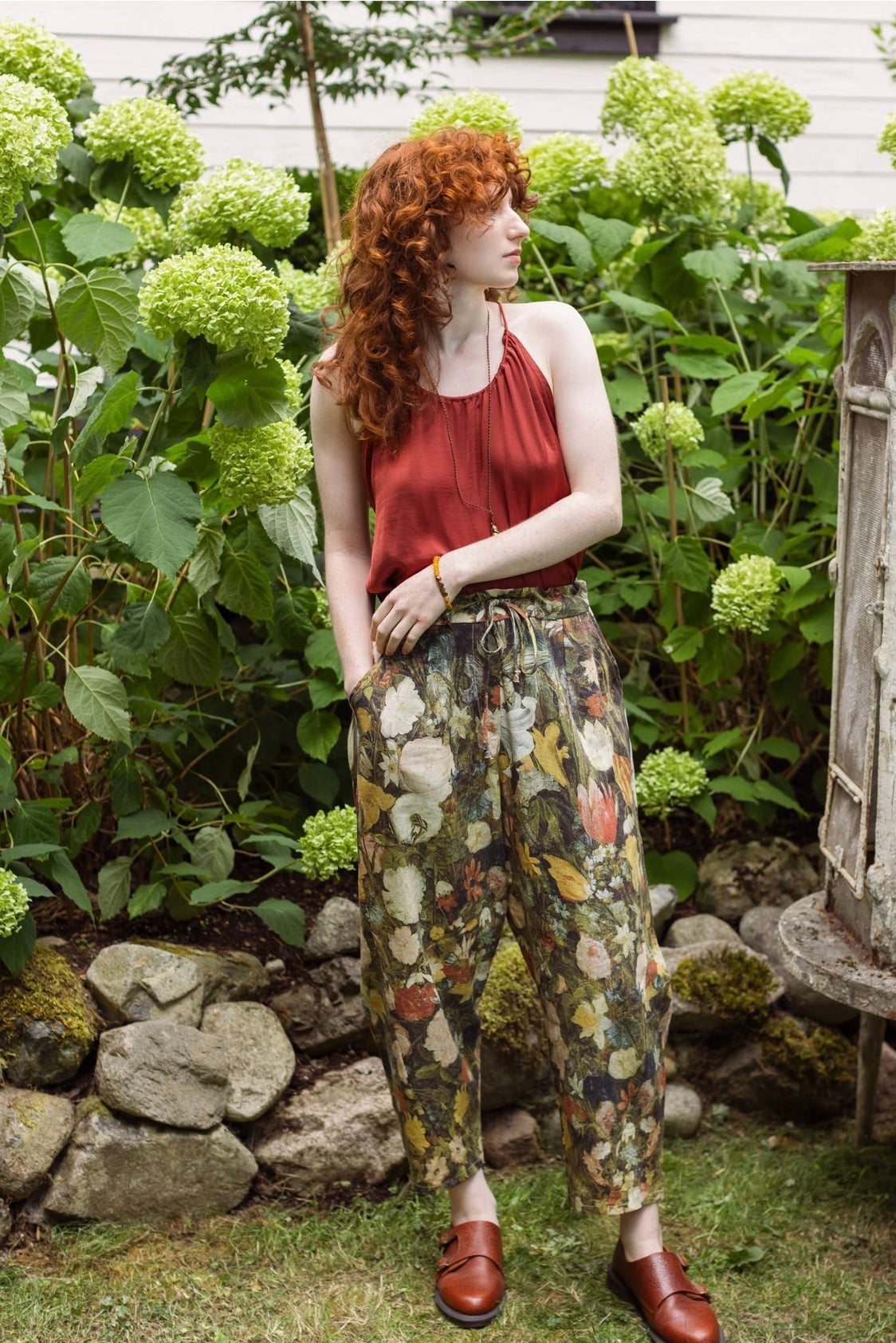 Market of Stars - I Dream in Flowers - Linen Cropped Artist Pants - Bees Floral