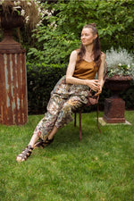 ‘Love Grows Wild’ Boho Linen Bee Print Cropped Artist Pants