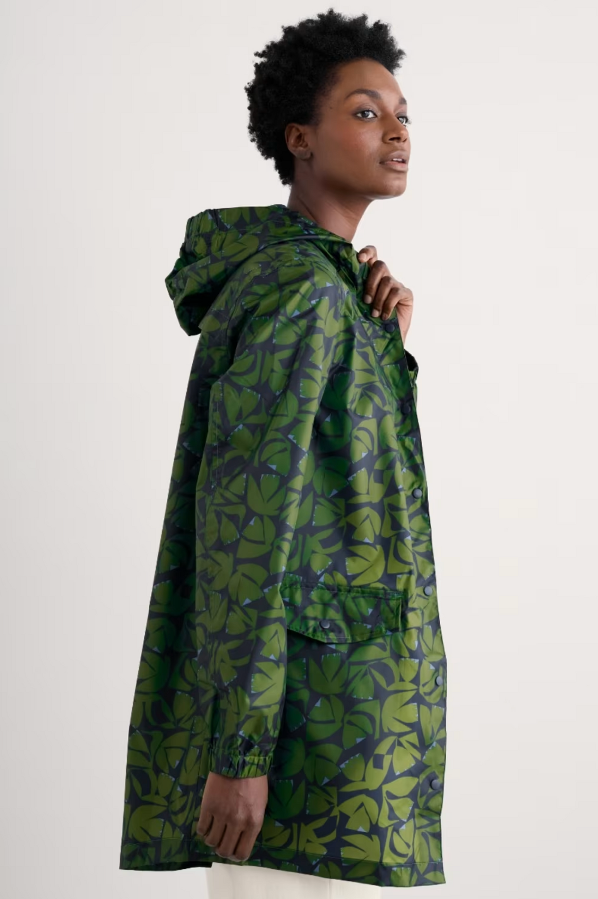 Seasalt Cornwall - Pack It Waterproof Jacket III - Floral Cutout Forest Green