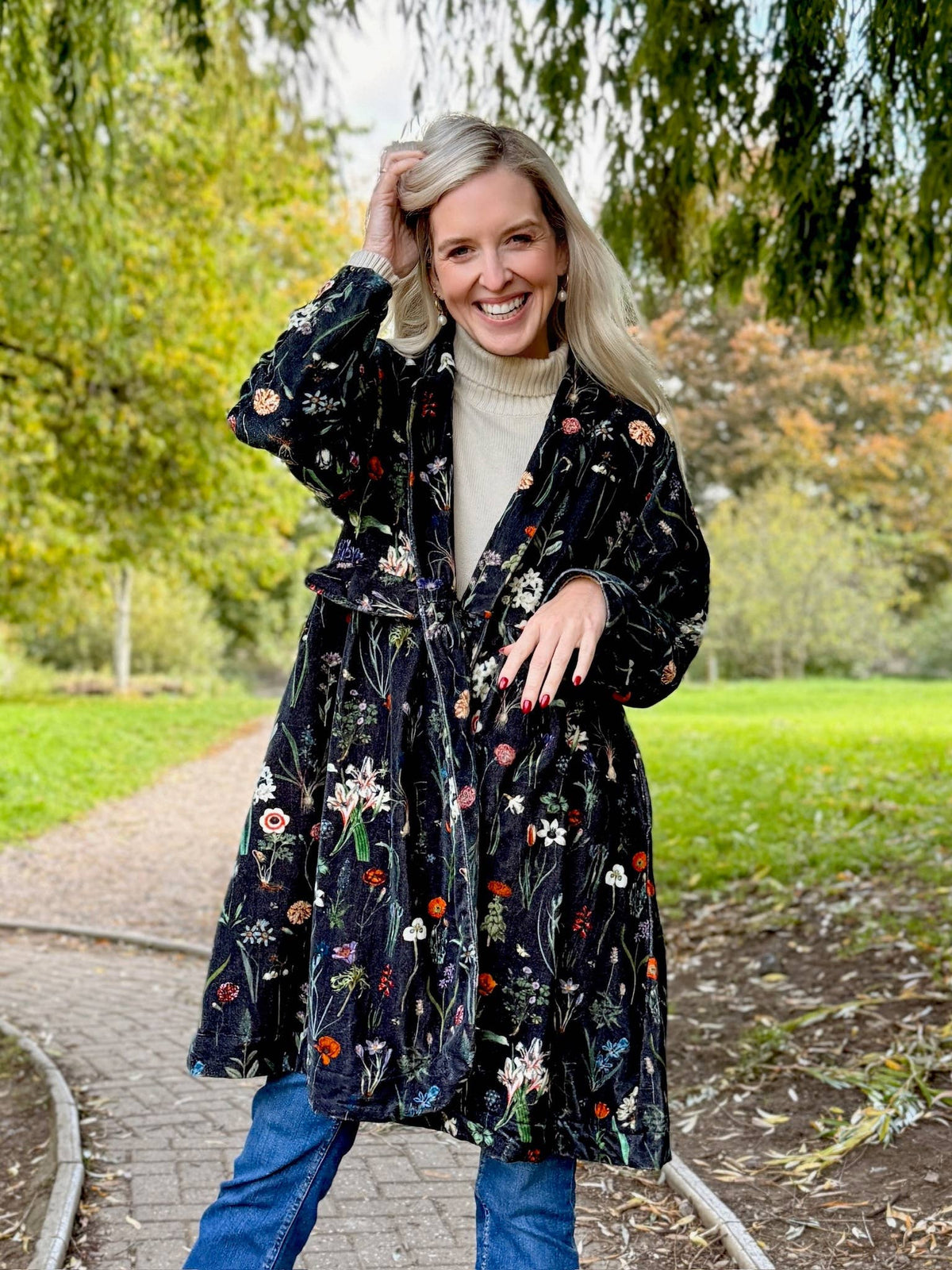 Nocturne Bloom - Velvet Coat - Winter Blooms