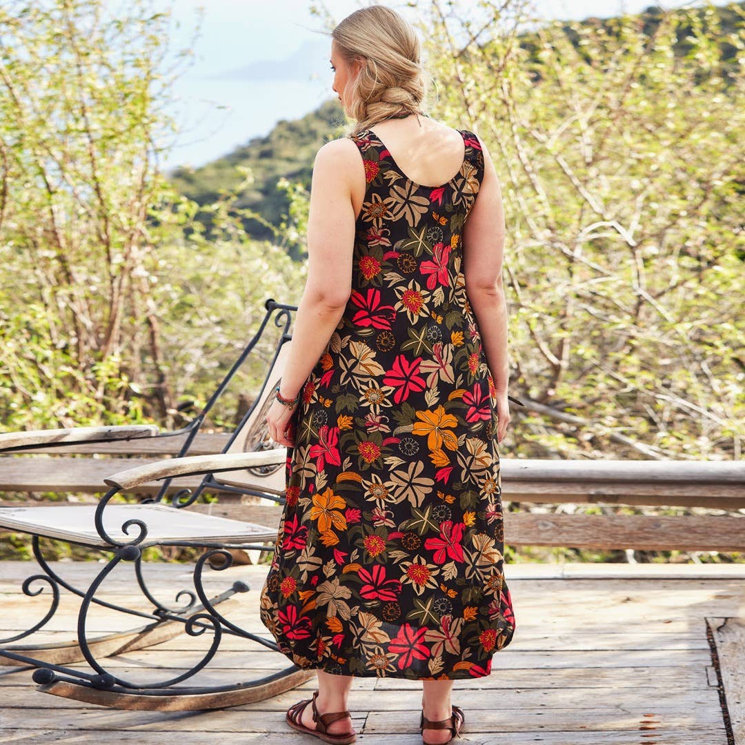 Wildflower Bohemian  - Oversize Buttoned Pockets Detail Floral Plus Size Dress - Black