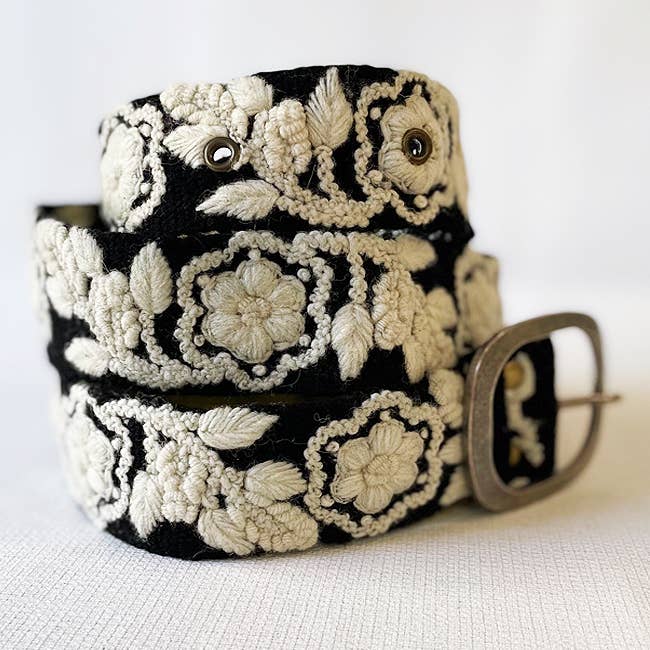 Jenny Krauss - Two-Tone Embroidered Wool Belt - Black/Cream
