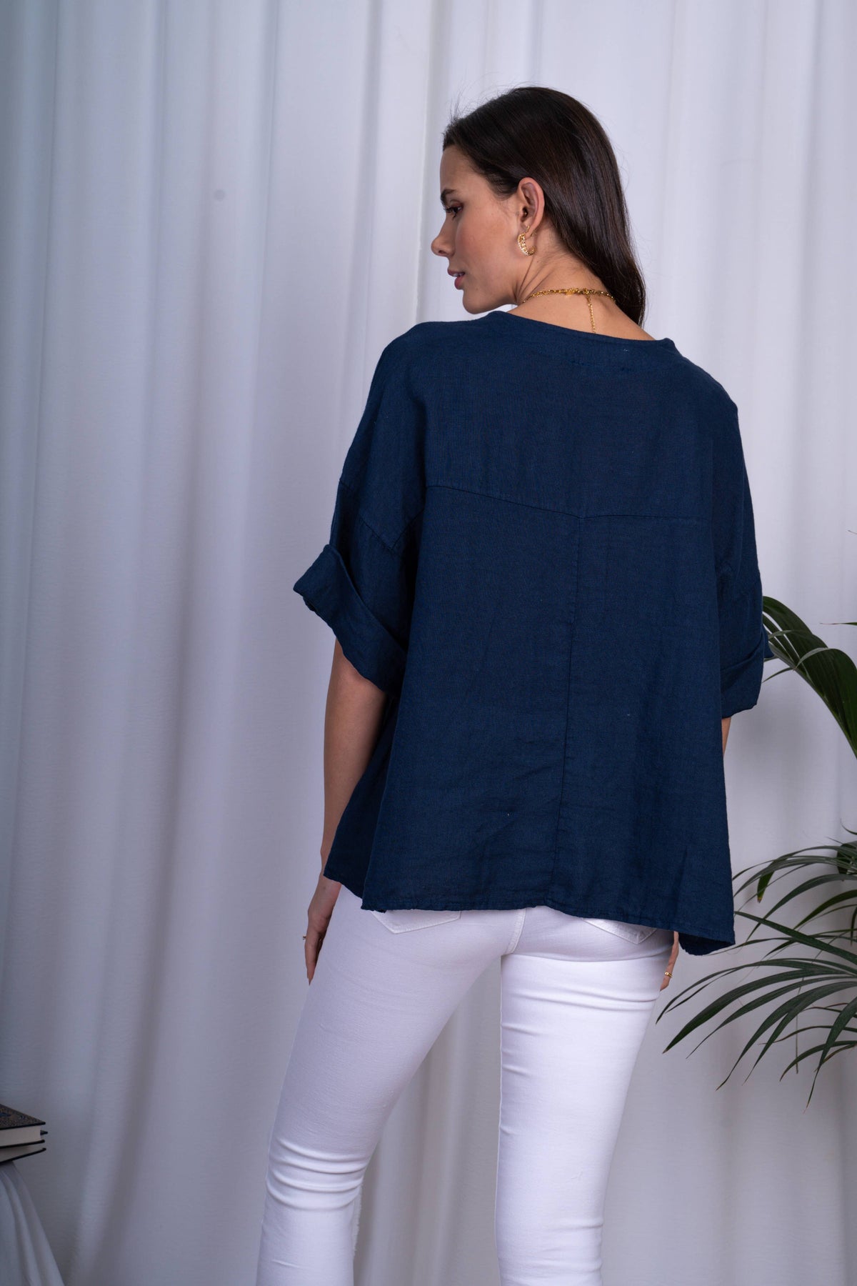 Italian Mid-Length Sleeve V-Neck Linen Top