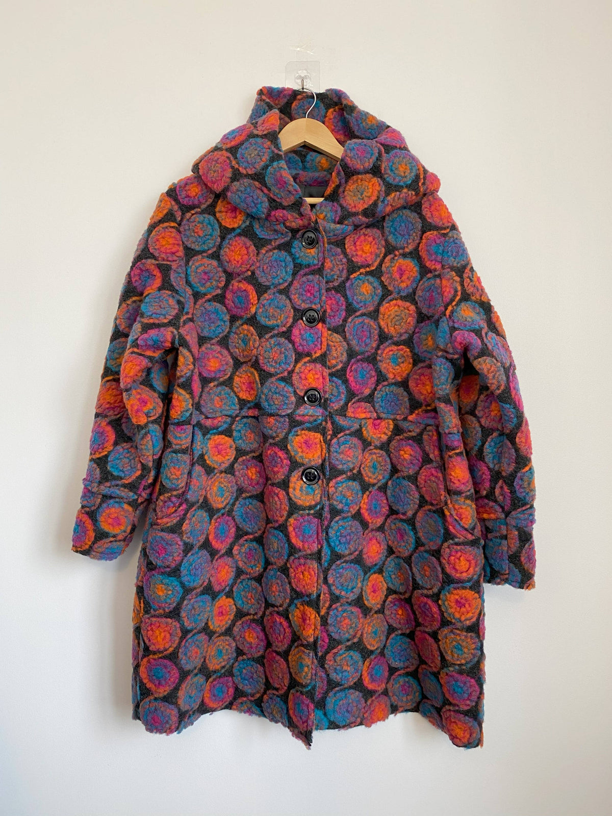 Italian - Happy Circle - Embroidered wool coat