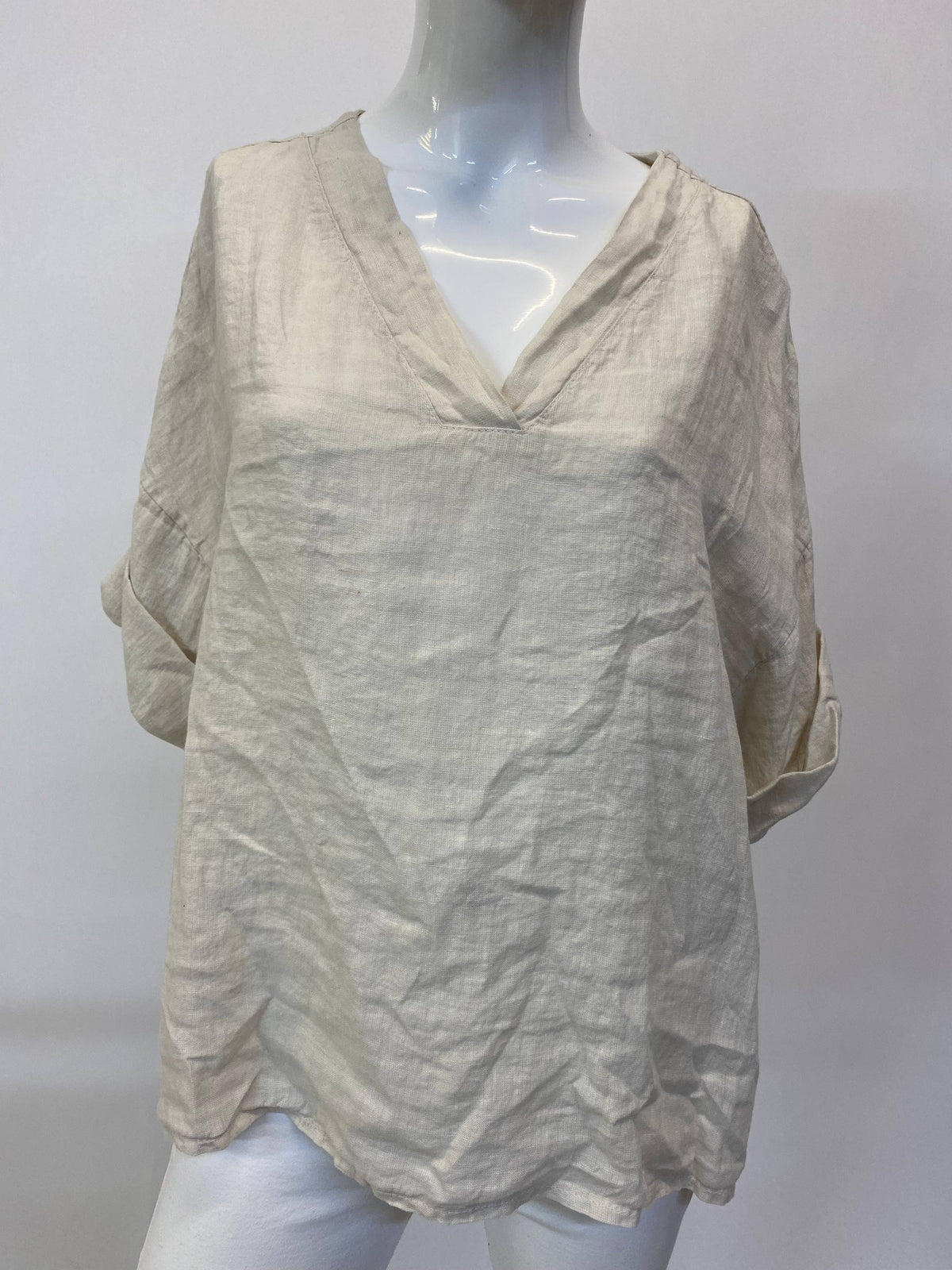 Italian Mid-Length Sleeve V-Neck Linen Top