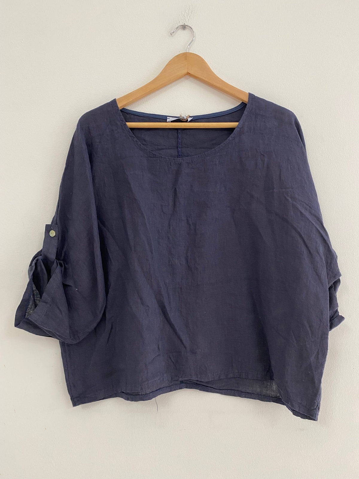 Italian Linen Basic Top Crop Sleeve w Button