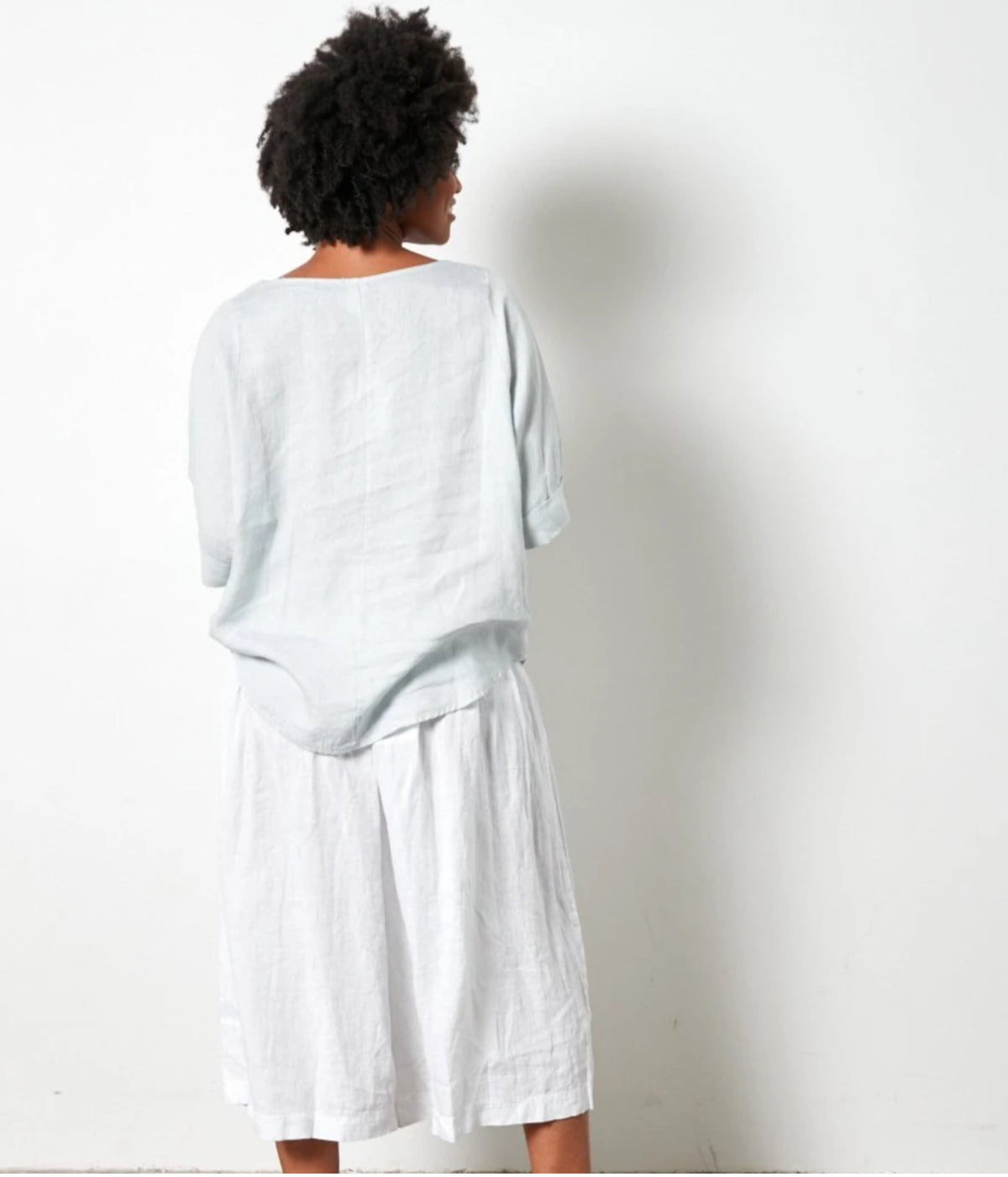 Montaigne ‘Sérénité’ Curved Hemline Linen Top - Various Colours